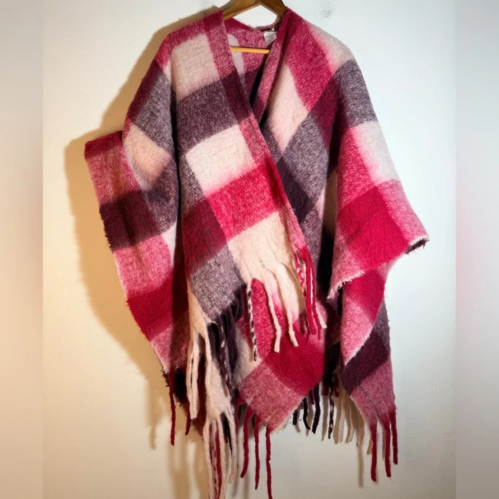 Plaid Pink and White Fringe Shawl